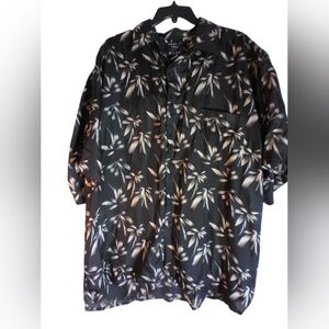 Penta Club Mens 100% Silk Button Up Shirt Size XL Short Sleeve Beachy Tropical